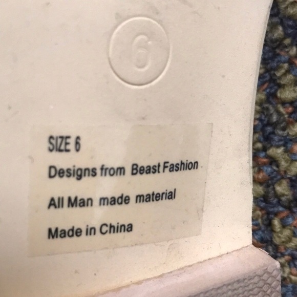 Green palm mule flats - Picture 3 of 3